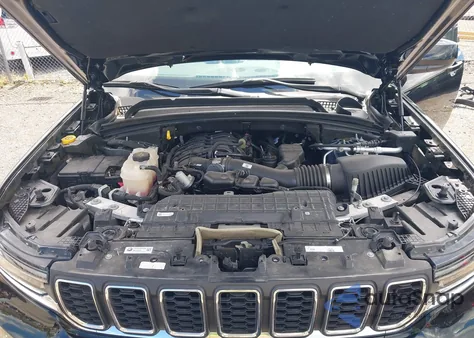 2024 Jeep Grand Cherokee L Laredo 4X4 z USA, uszkodzony, nr VIN 1C4RJKAG2R8917838